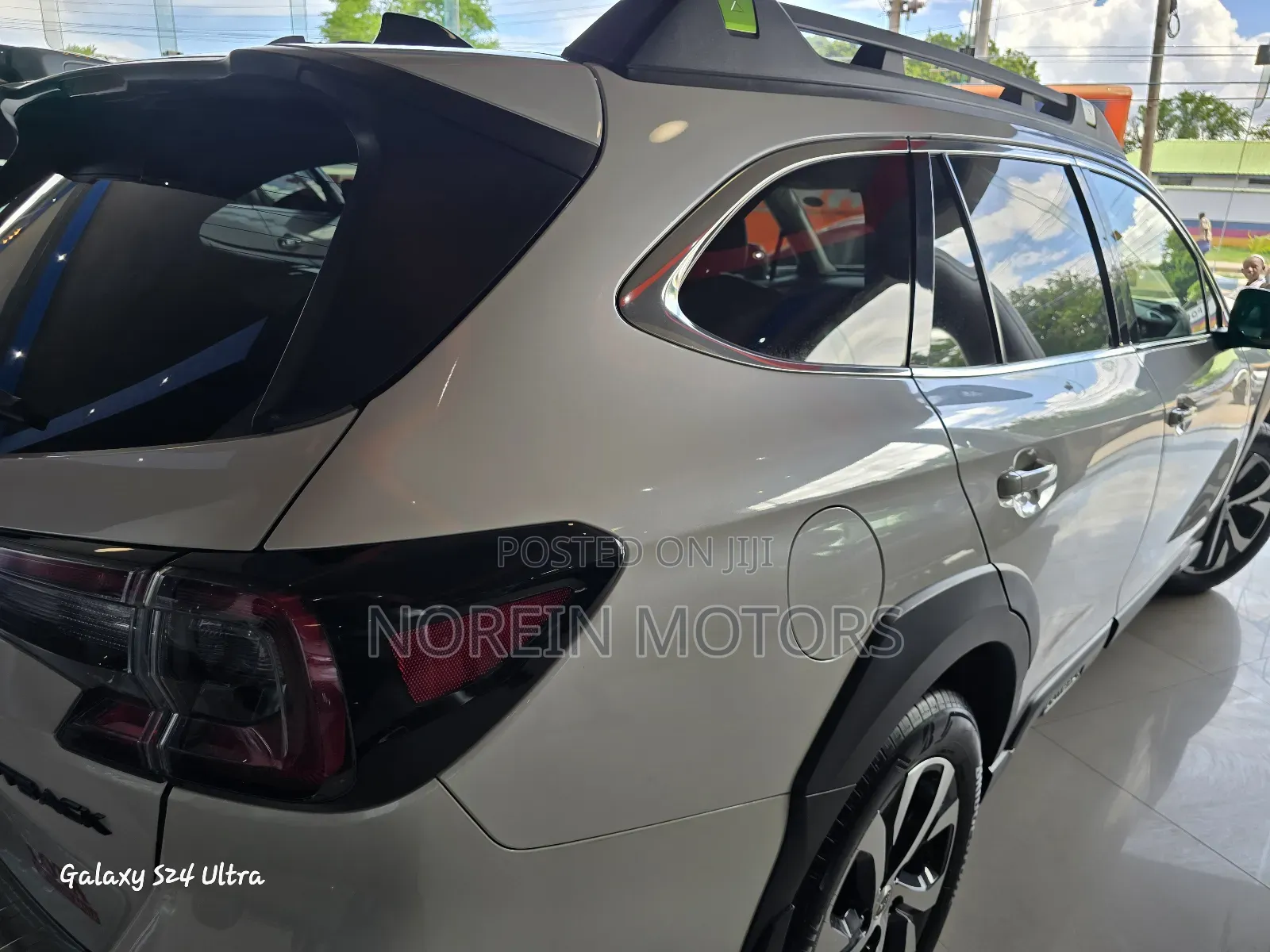 Subaru Outback 2018 White