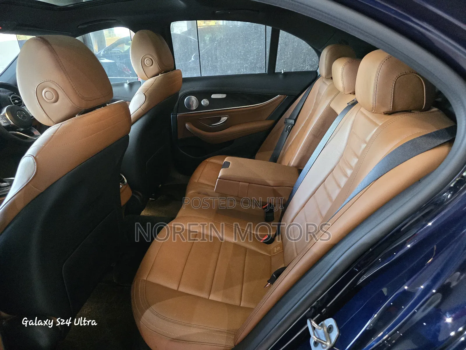 Mercedes-Benz E300 2019 Blue