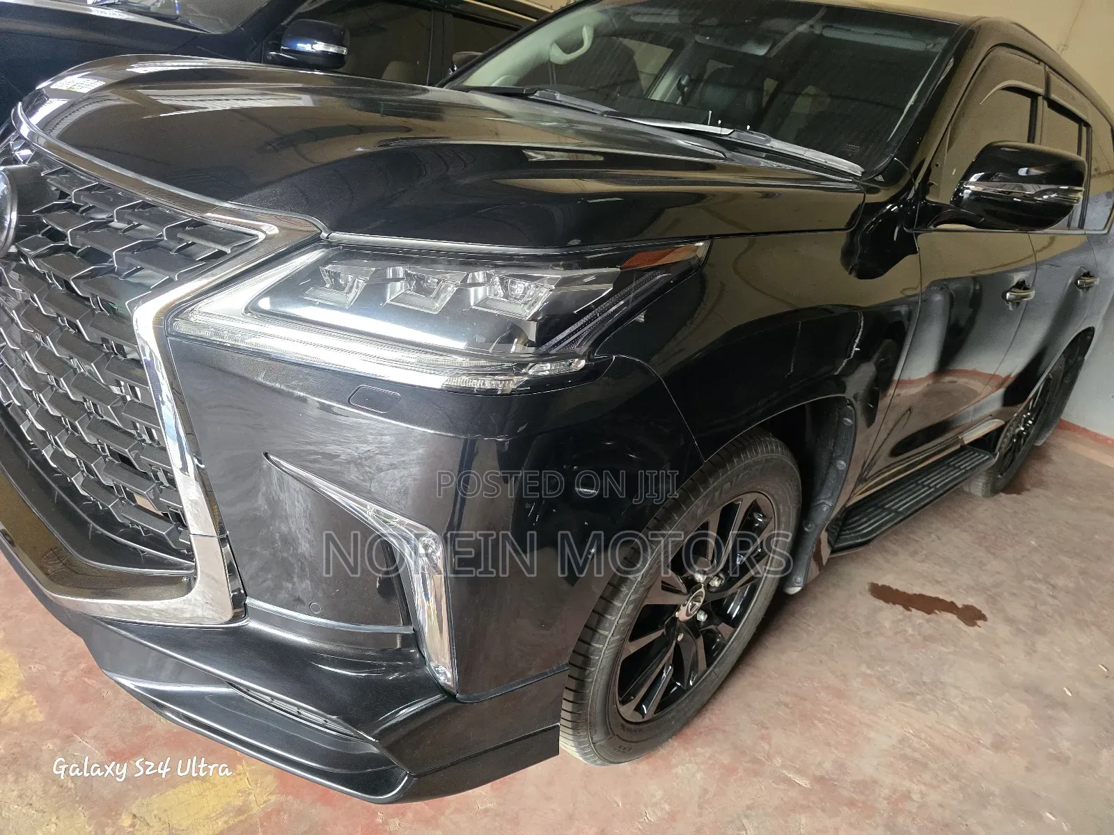 Lexus LX 2018 Black