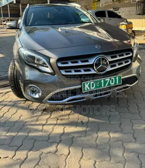 Mercedes-Benz GLA 250 2018 Gray