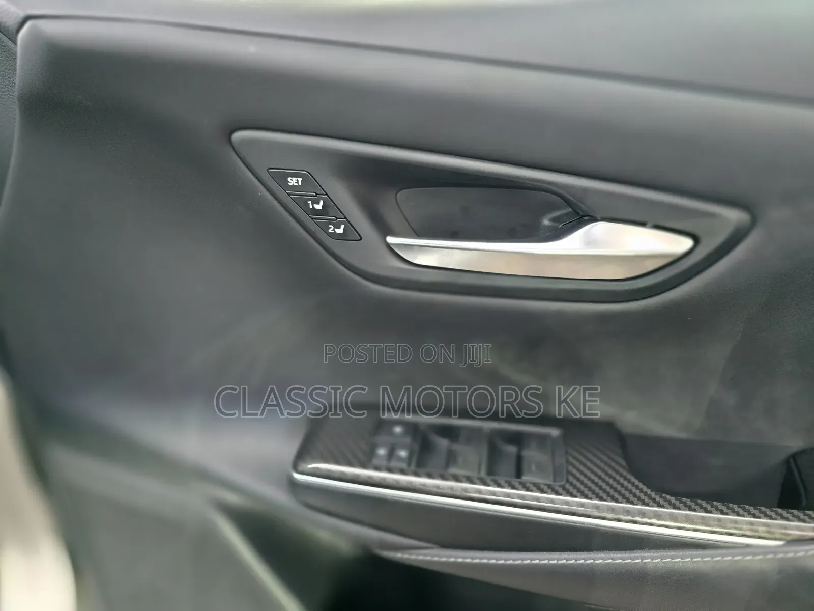 Toyota Crown 2018 Silver