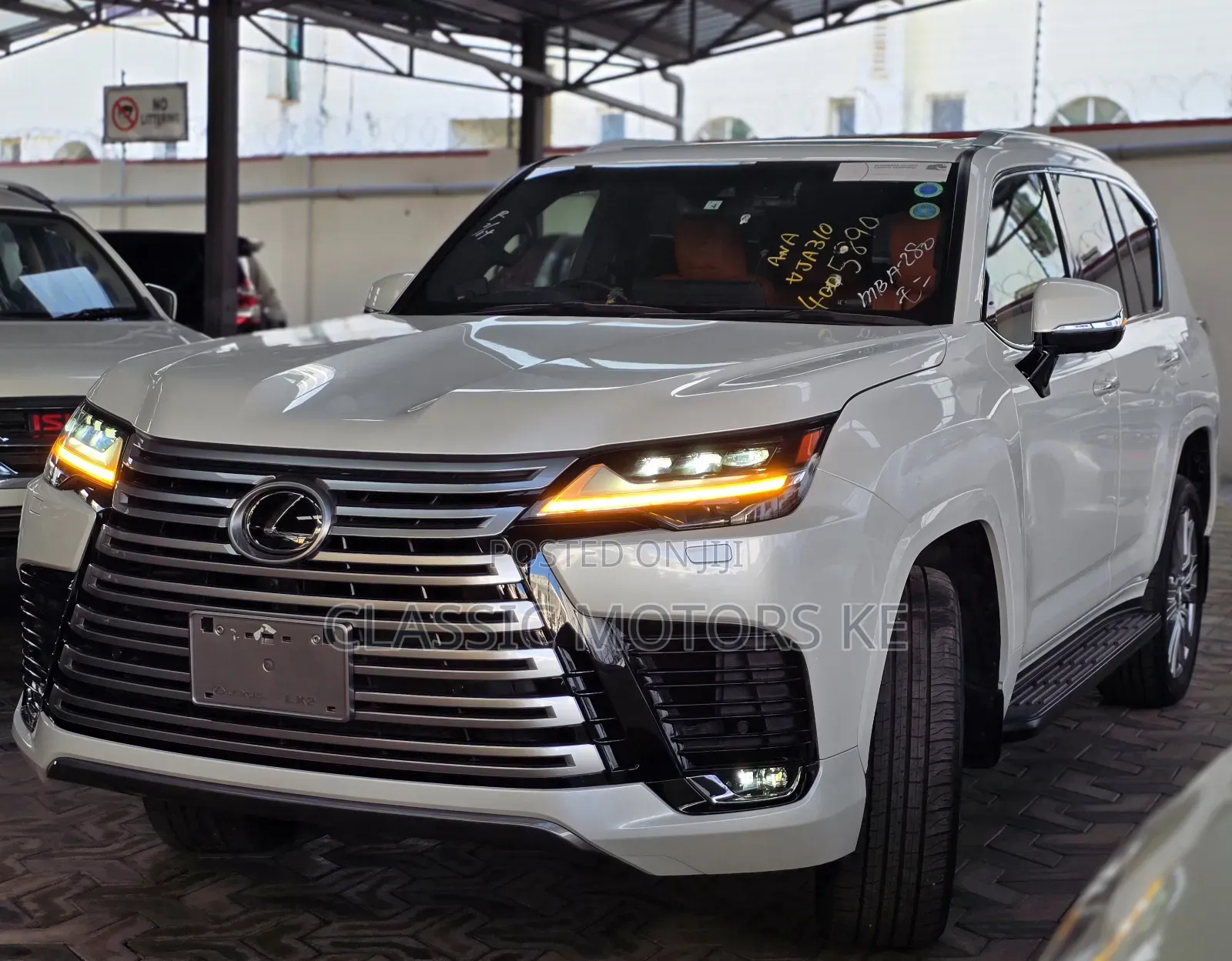 Lexus LX 2024 White