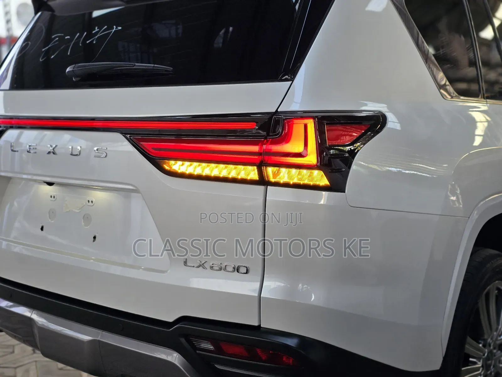 Lexus LX 2024 White