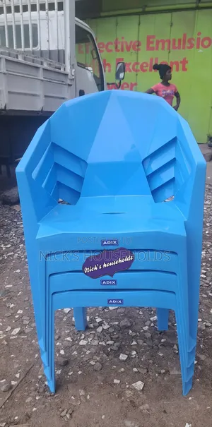 Family Plastic Chairs With Armrest