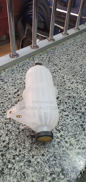Coolant Bottle Toyota Hilux Vigo