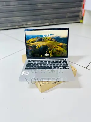 Laptop Apple MacBook Pro 2020 32GB Intel Core I7 SSD 512GB