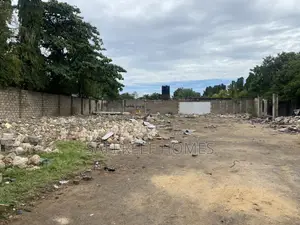 Yard for Lease 3/4 Size of Plot in Nyali Beachroad