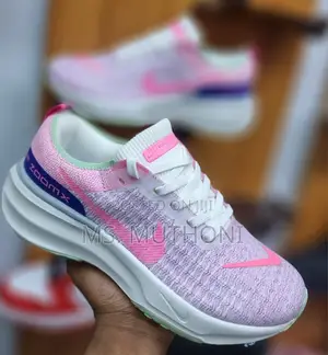 Ladies Nike Invisible Run 3 Zoom Trainer36-40