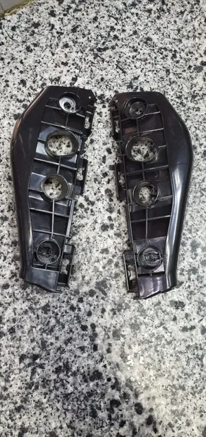 Bumper Bracket/Holder/Bumper Slide Toyota Corolla Zre 2008