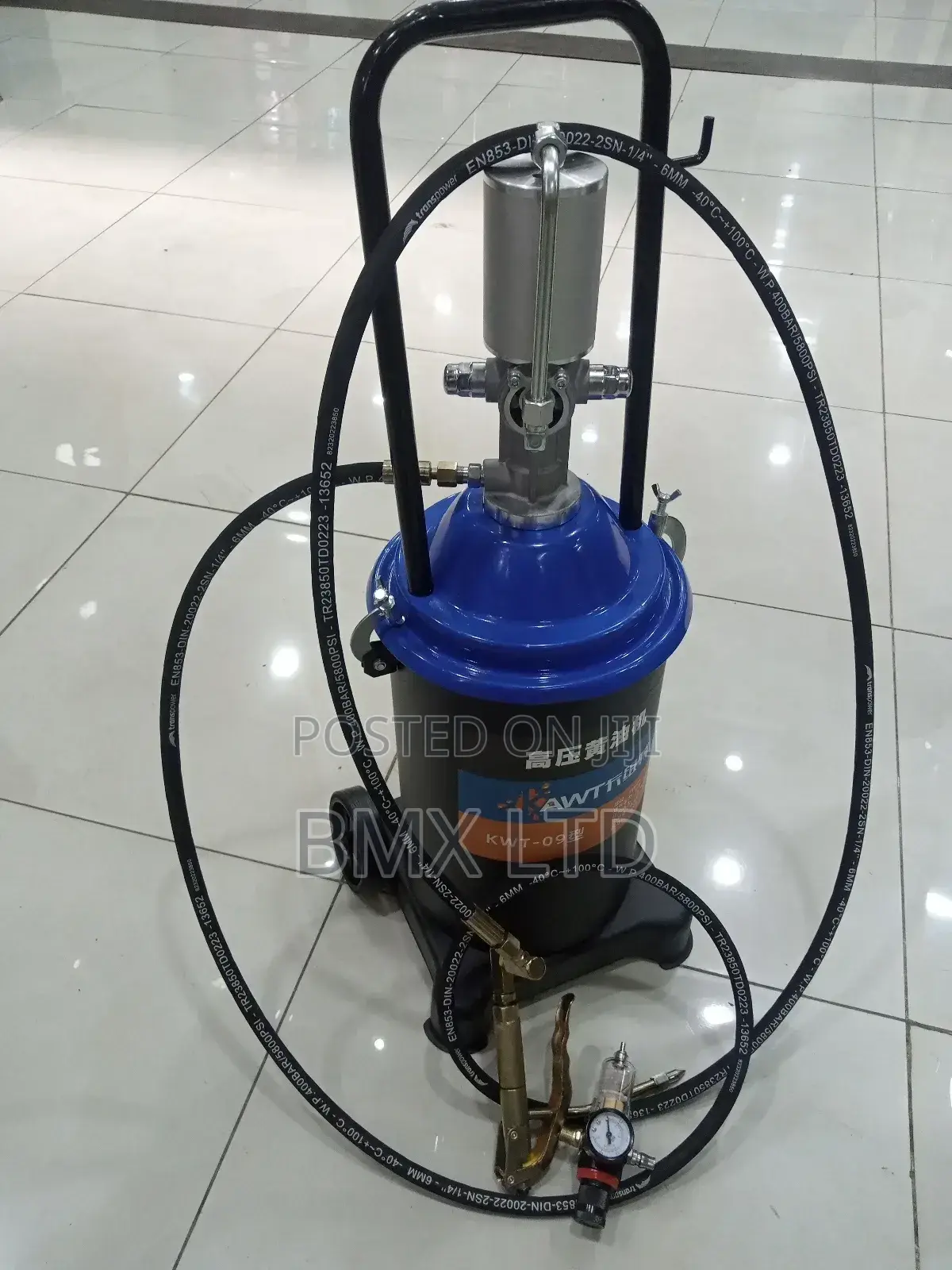 Grease Bucket Pump With Wheels