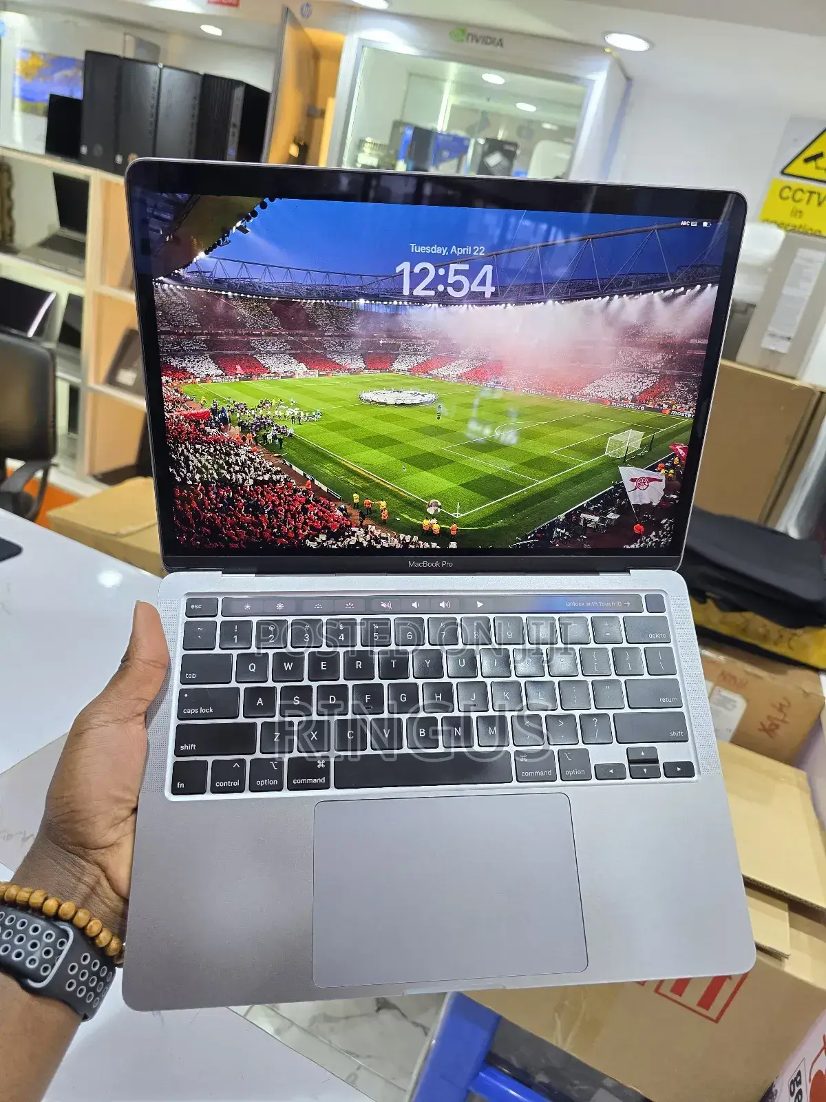 Laptop Apple MacBook Pro 2020 16GB Intel Core i7 SSD 512GB