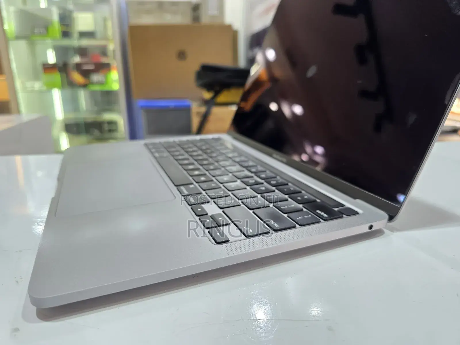 Laptop Apple MacBook Pro 2020 16GB Intel Core i7 SSD 512GB