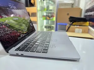 Laptop Apple MacBook Pro 2020 16GB Intel Core i7 SSD 512GB