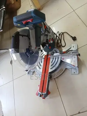 GCM 12 GDL Bosch Sliding Mitre Saw