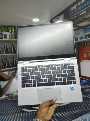 Laptop HP EliteBook 830 G8 16GB Intel Core I7 SSD 512GB