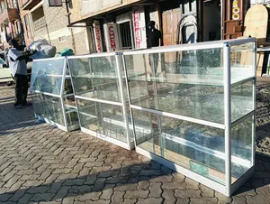 Curved Display Showcase
