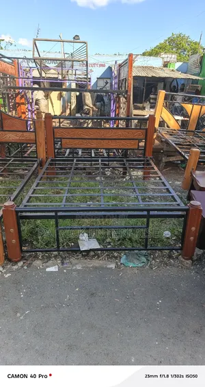 Modern Metallic Bed 5 By 6