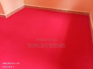 Residential House Wall to Wall Flooring Red Carpets Fitting
