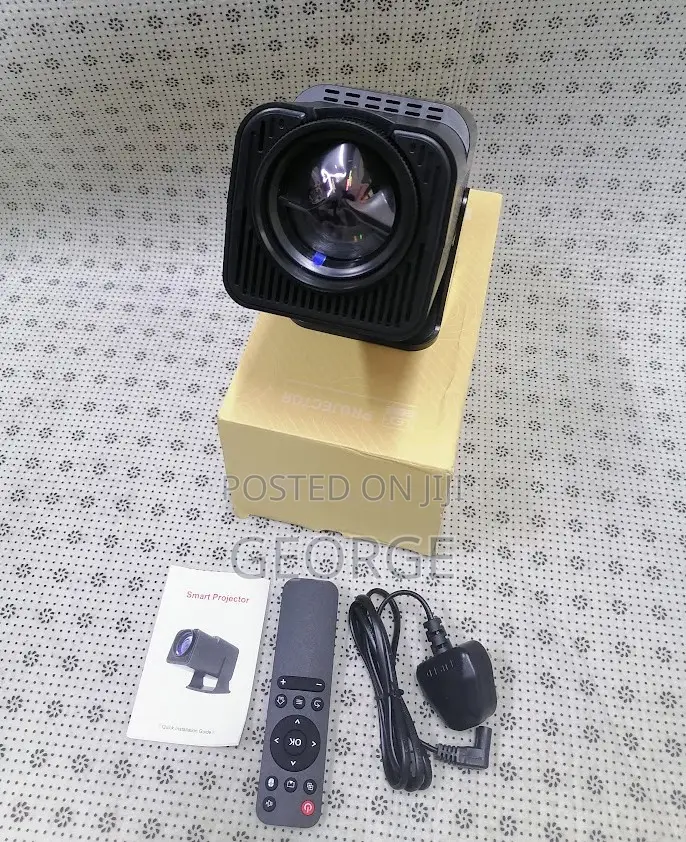 Trustworthy Hy320 Black Android Projector.