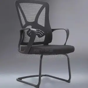 Office Chair: Simple Office Desk Conference Style Chair