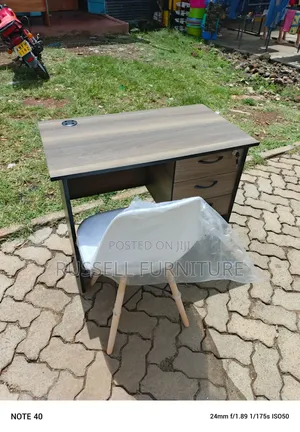 Home Study Office (American) and White Eames Chair