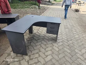 4 by 4 Feet Grey L Shaped Office Desk
