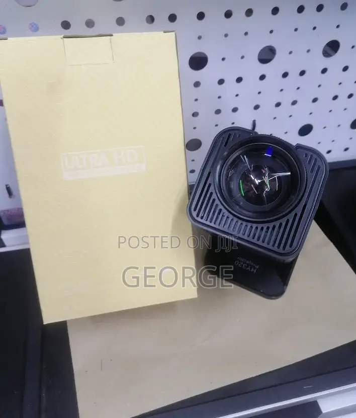 Modernized Quality Hy320 Black Android Projector.