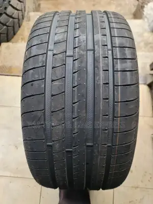 265 /35 R18 Goodyear Tyres (Germany) Highway.