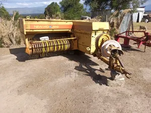 New Holland 940 Baler
