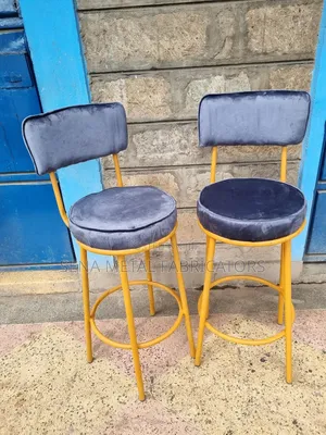 Kitchen Counter Set of 2 High Chairs.