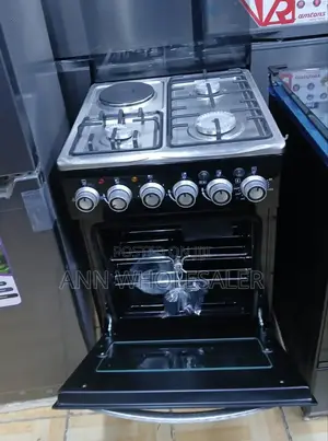 Black 50 by 55 Sarahtech Free Standing Cooker