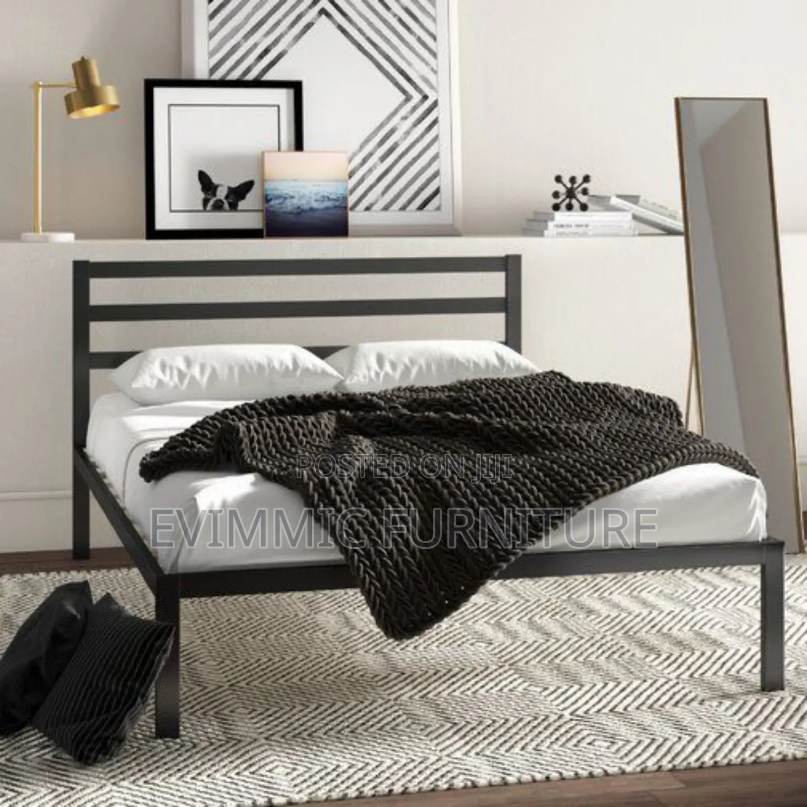 Sprinter Queen Size Metallic Bed