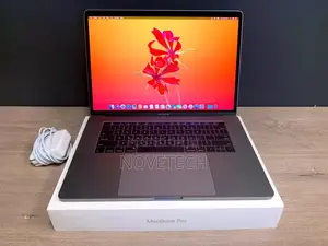 Laptop Apple MacBook Pro 2018 32GB Intel Core I9 SSD 1T