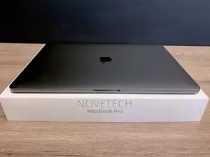 Laptop Apple MacBook Pro 2018 32GB Intel Core I9 SSD 1T