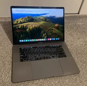 Laptop Apple MacBook Pro 2018 32GB Intel Core I9 SSD 1T