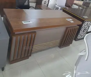 Office Desk:1.4 Meter Solid Goldish Wooden Office Work Desk