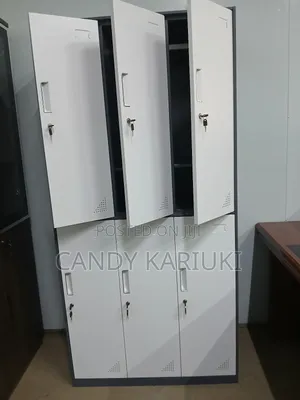 Staff Lockers With 6 Areas
