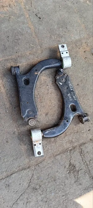 Mazda Demio 2005 Front Arms.