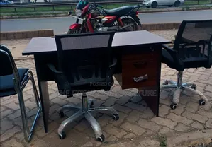 Brand New 1m Office Desk With Mesh Chair As9kj