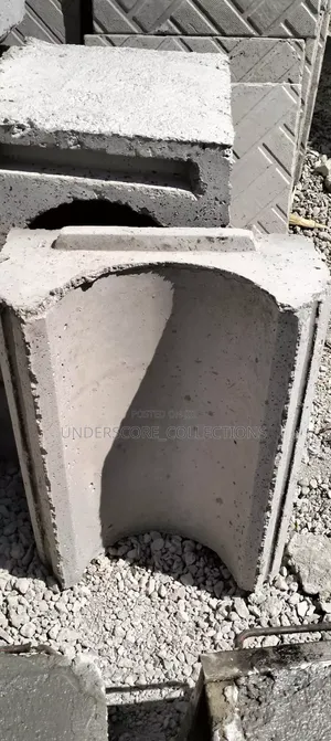 9 Inches Inverted Drainage Block