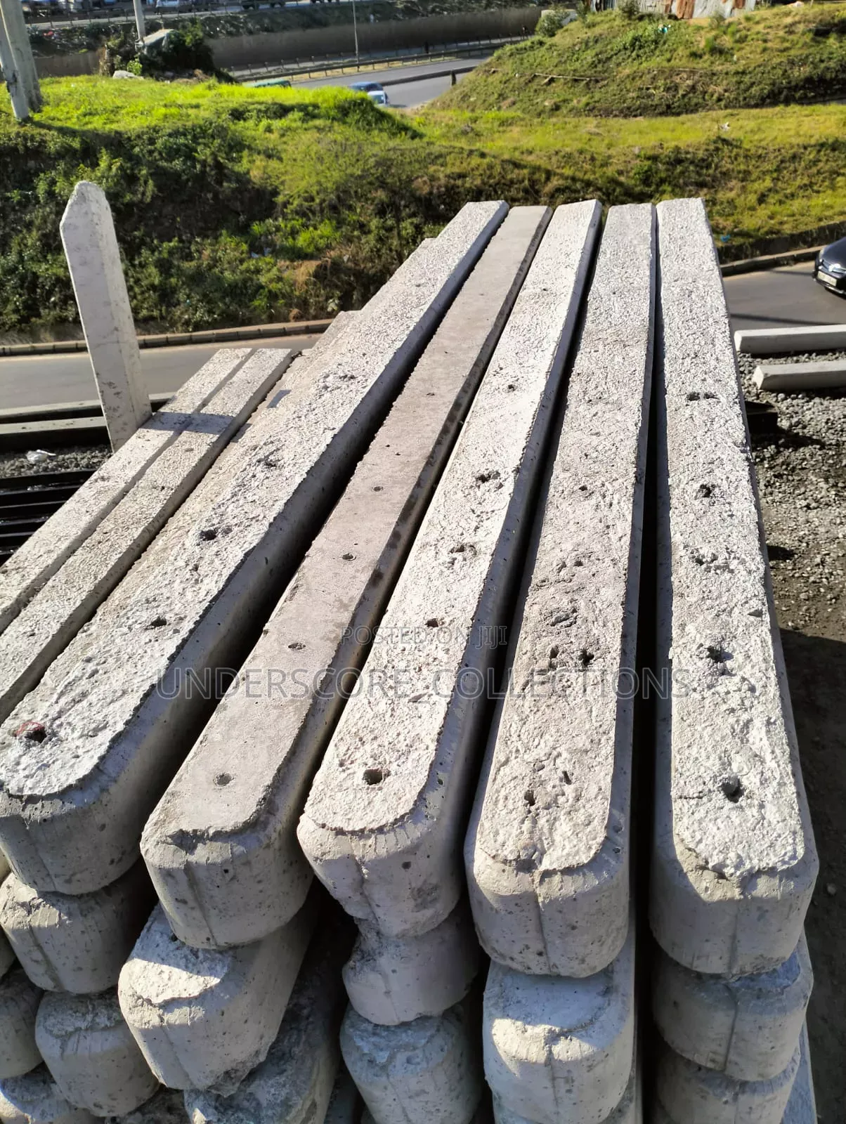 8 Feet Long Concrete Fencing Pillars