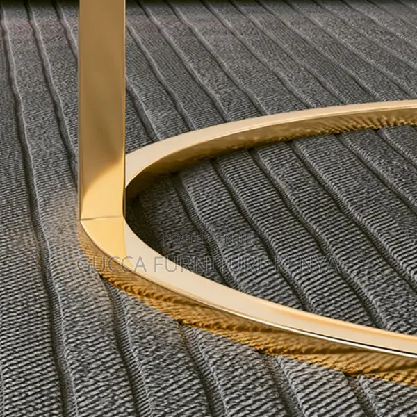 Coffee Table:Elegant Rounded Real Marble Office Side Table