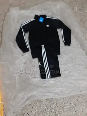 Imported Tracksuits – Perfect for All Your Outdoor Needs