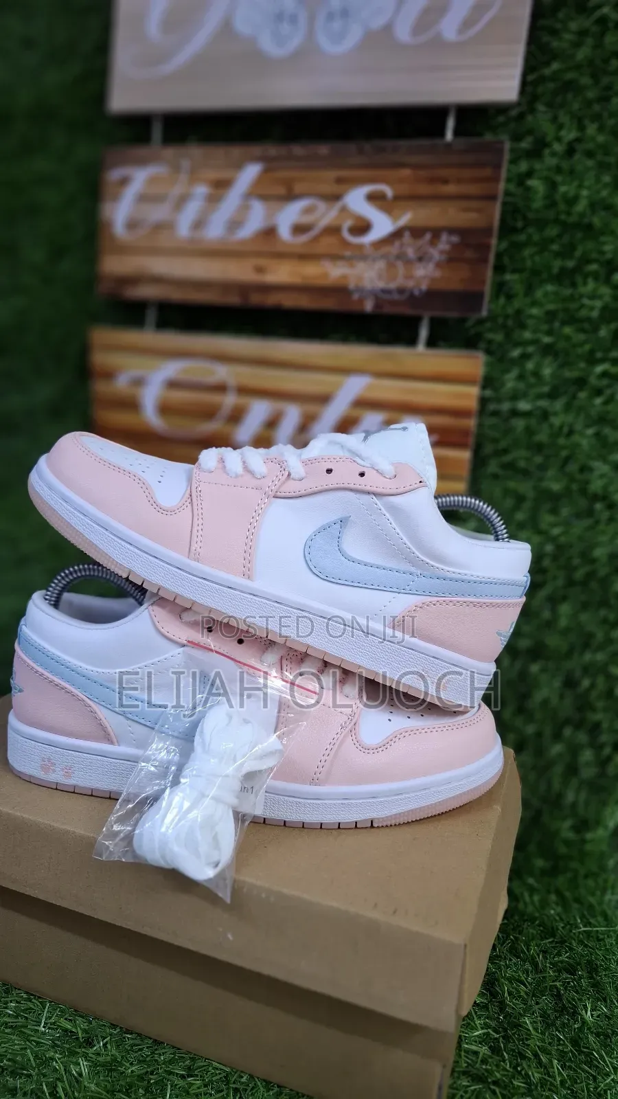 Jordan 1 "Paw Print "
Size ,36,37,38,39,40,41
