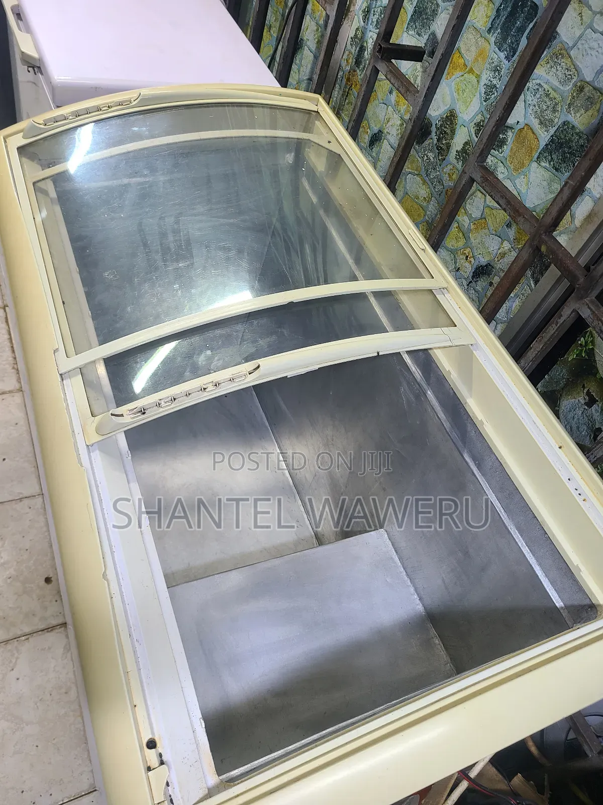 Glass Freezer [ Display Freezer)]Working $
