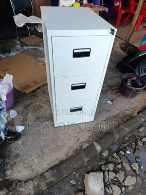 Still File Cabinet 3 Drawers