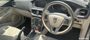 Volvo V40 2019 Teal