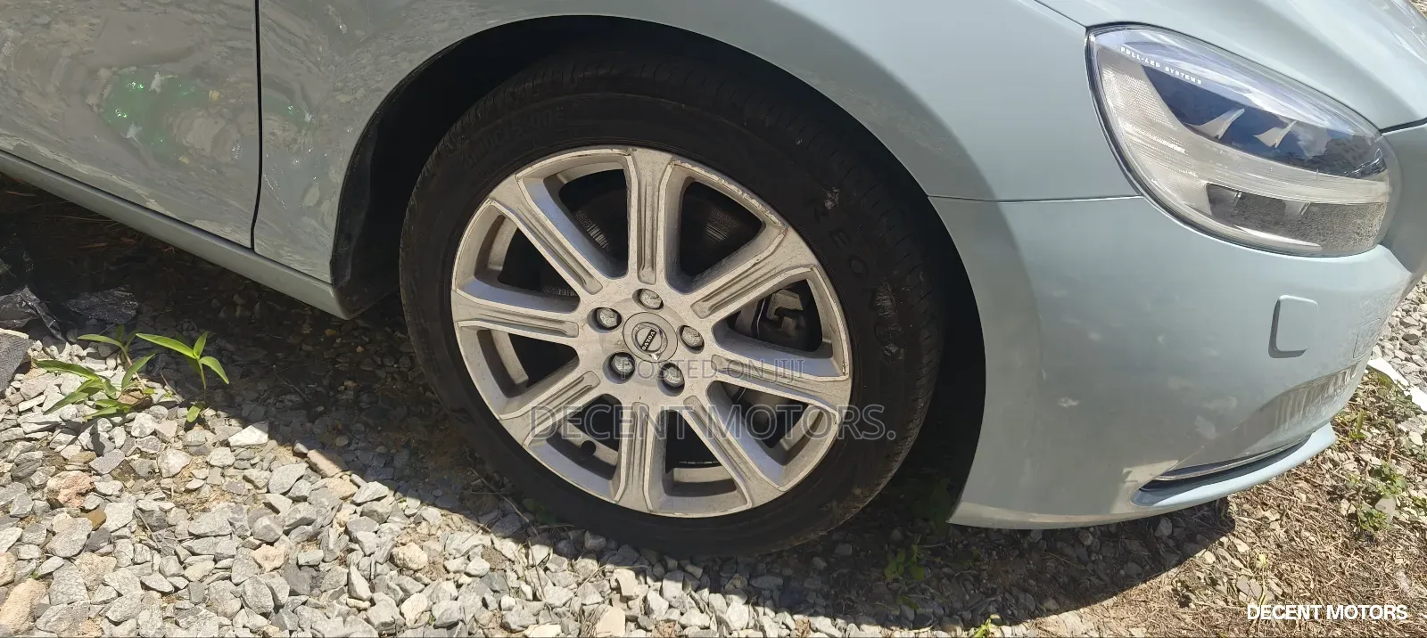 Volvo V40 2019 Teal