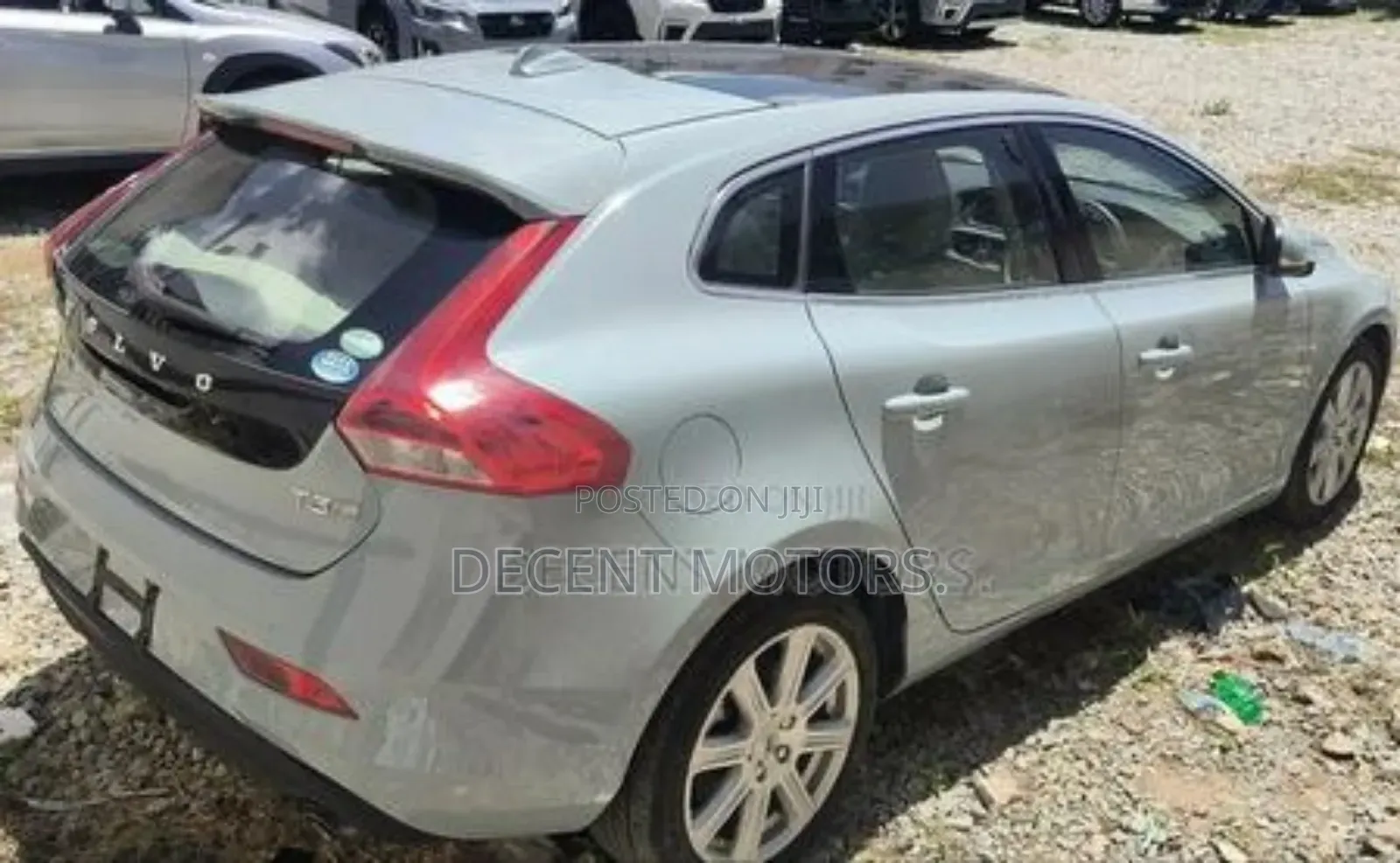 Volvo V40 2019 Teal