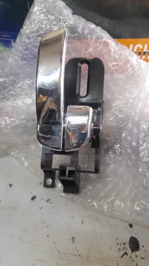 Nissan Dualis Inner Door Handle(Black Chrome)